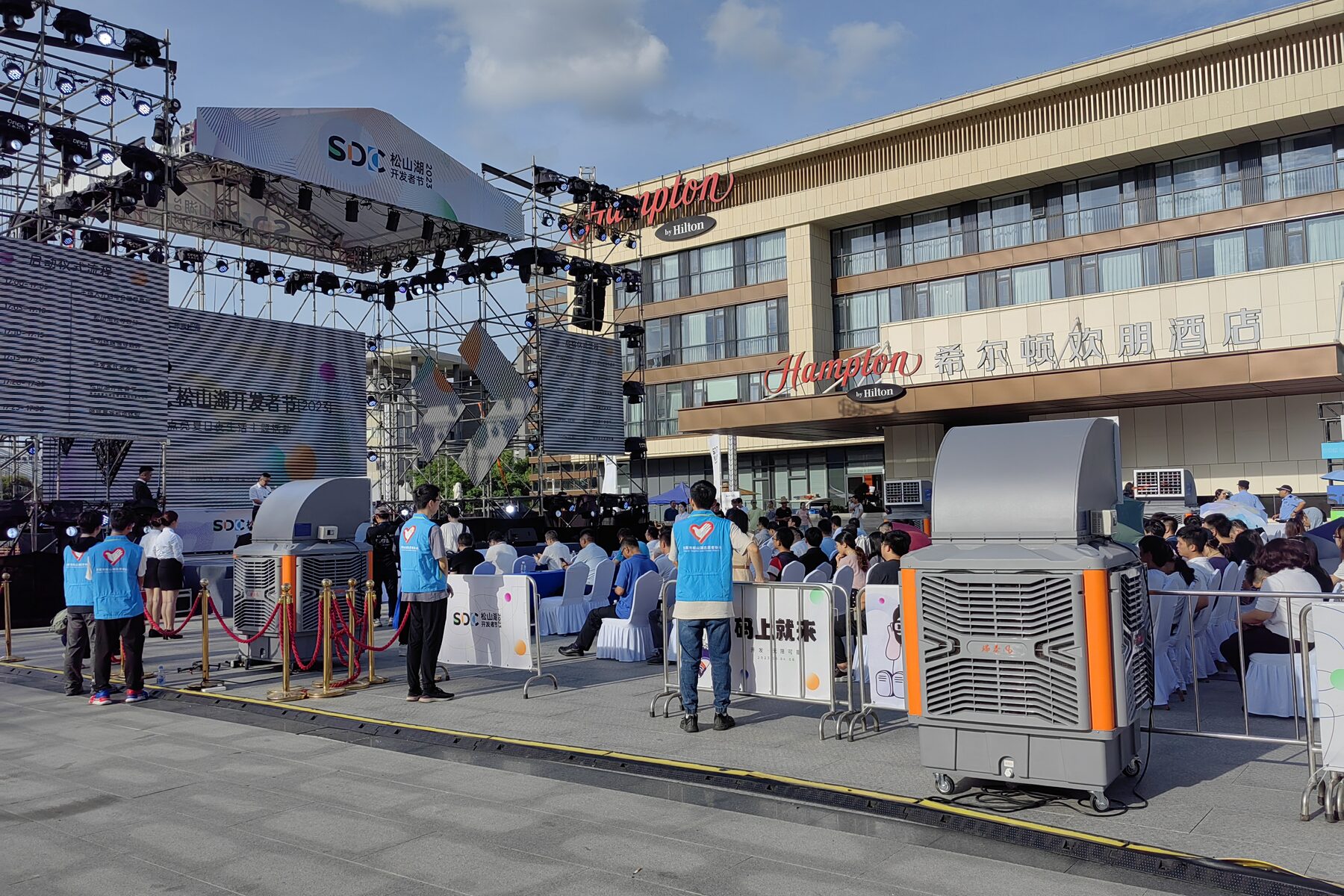 RTFANS portable evaporative air coolers serving an outdoor event