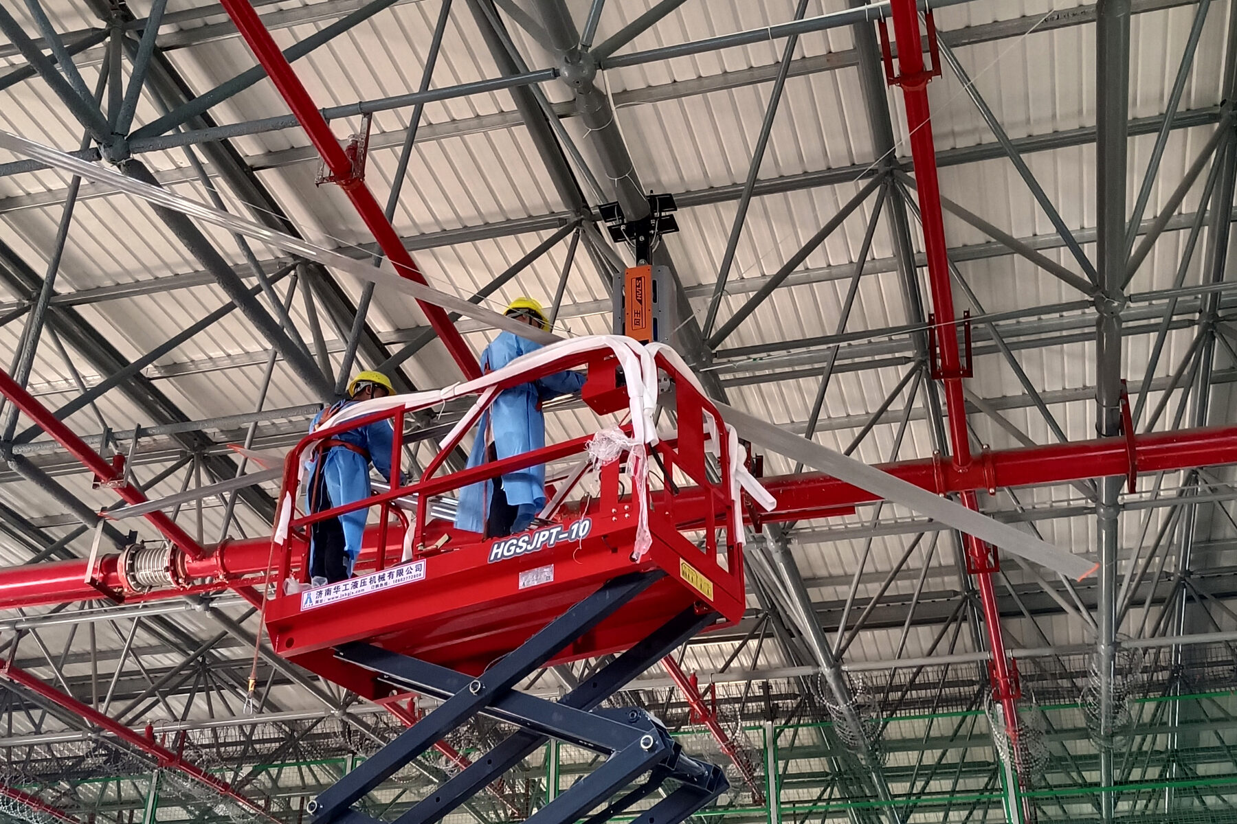RTFANS industrial HVLS fan installation inside a large warehouse